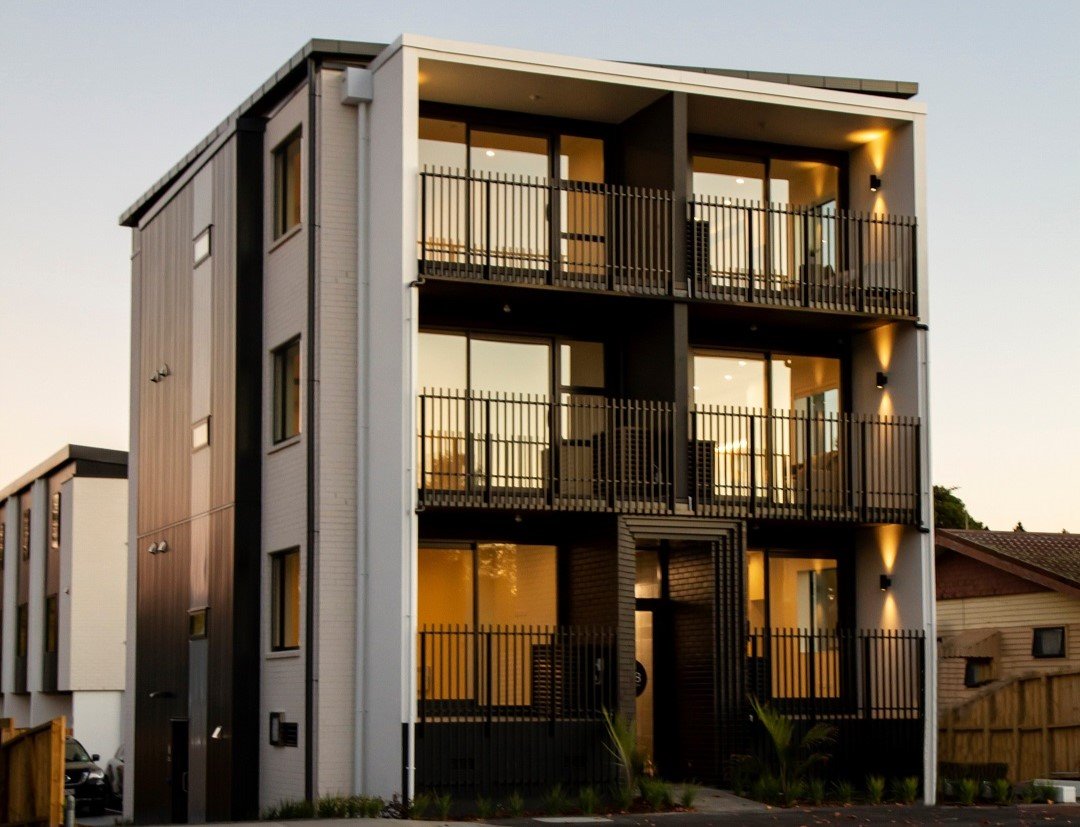 1028 Great North Road Image